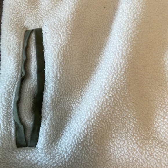 Abercrombie & Fitch Asymmetrical Snap Button Fleece - Picture 10 of 11